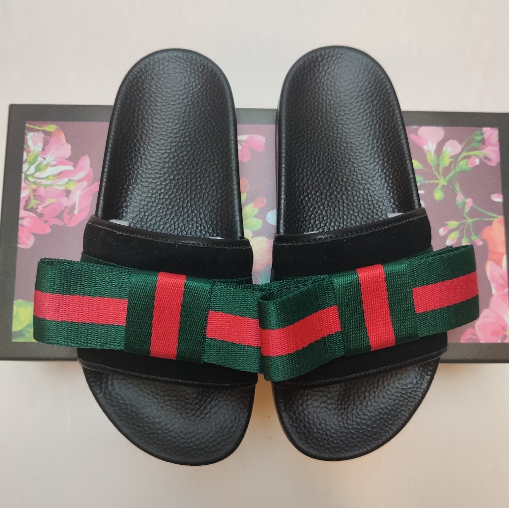 NWT WOMEN'S SLIDES